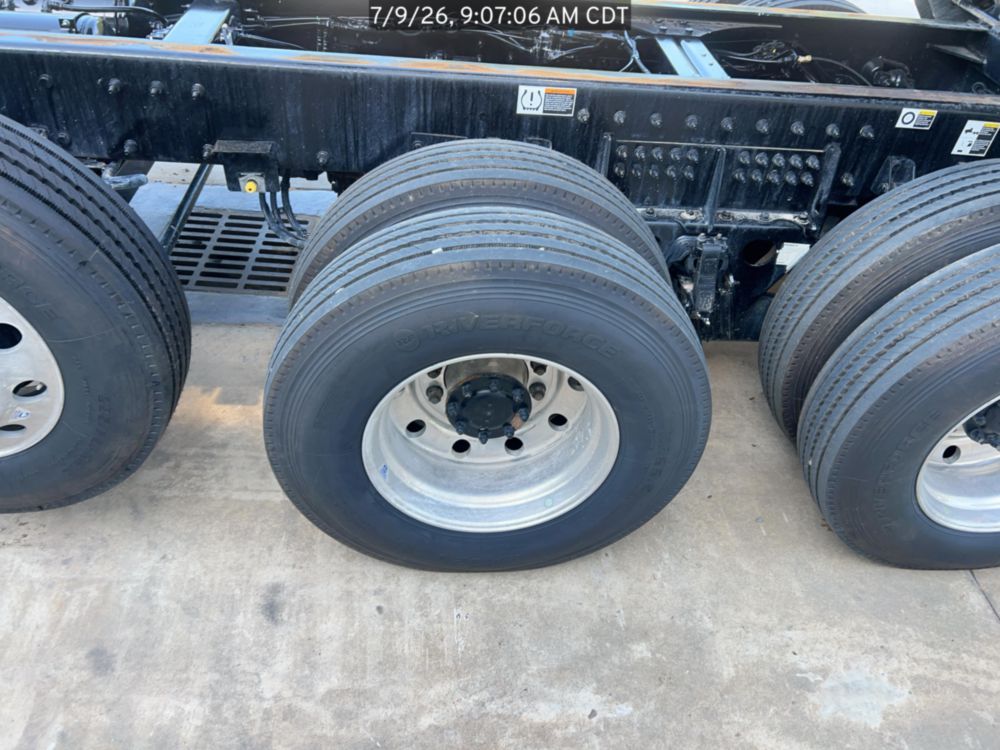 2026 Peterbilt 567 10x4 18' Load King Dump Truck