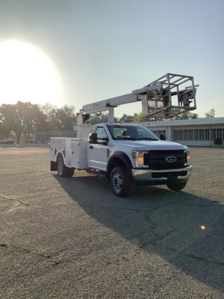 2019 Ford F-550 4x2 POSI+ 700-40 Cable Placer