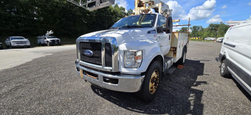2019 Ford 750 4x2 Versalift VTP-40-NE Cable Placer Truck