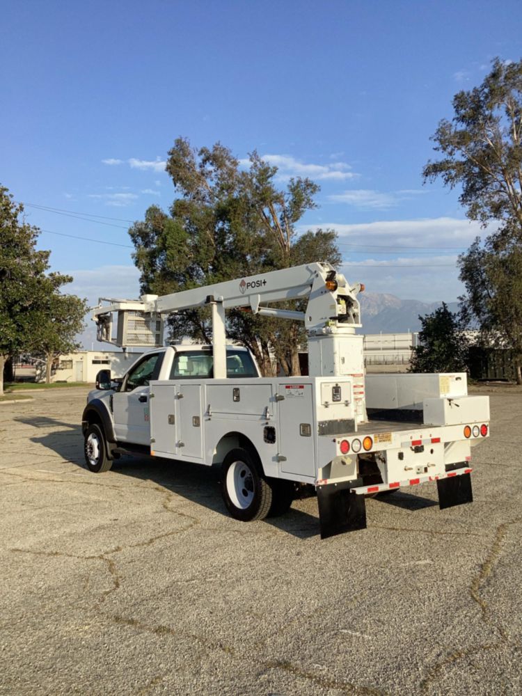 2019 Ford F-550 4x2 POSI+ 700-40 Cable Placer