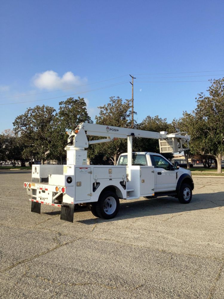2019 Ford F-550 4x2 POSI+ 700-40 Cable Placer