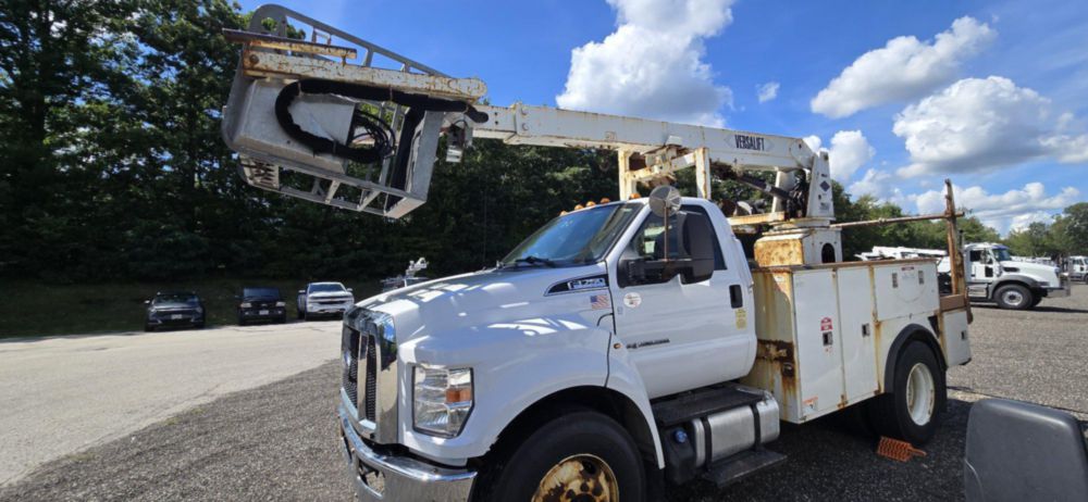2019 Ford 750 4x2 Versalift VTP-40-NE Cable Placer Truck
