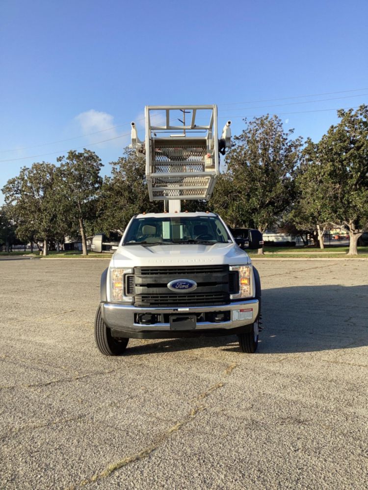 2019 Ford F-550 4x2 POSI+ 700-40 Cable Placer