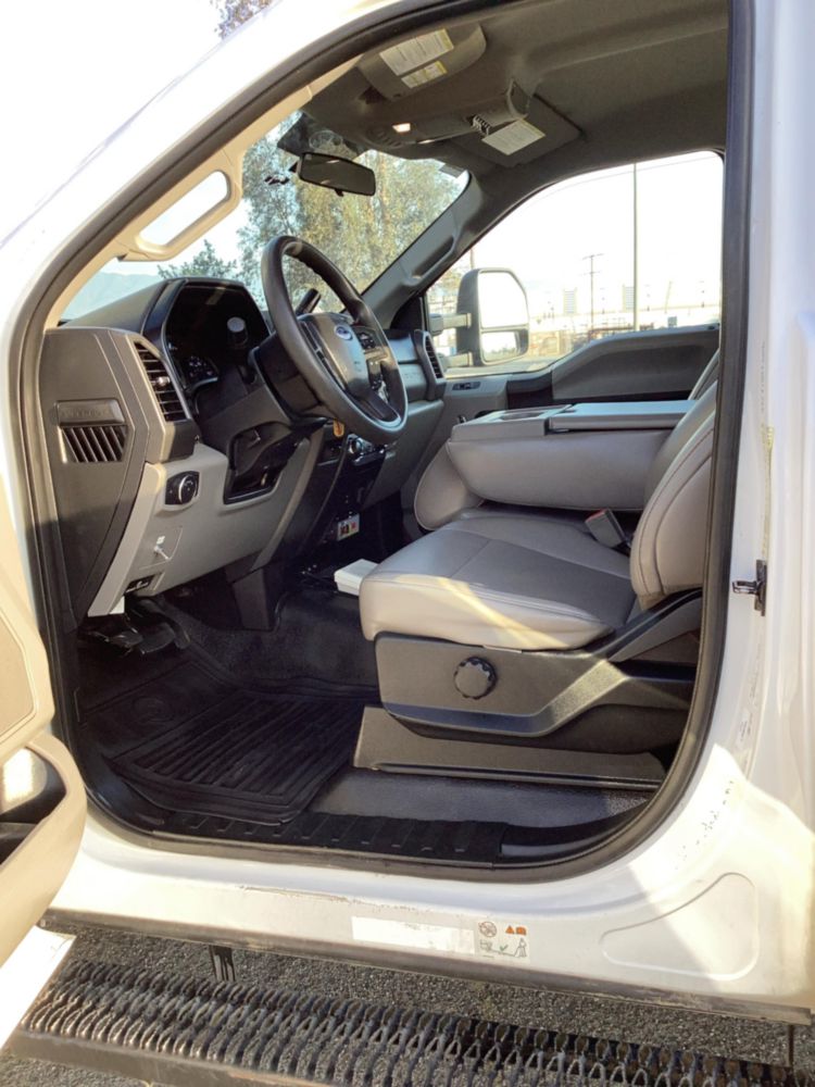 2019 Ford F-550 4x2 POSI+ 700-40 Cable Placer