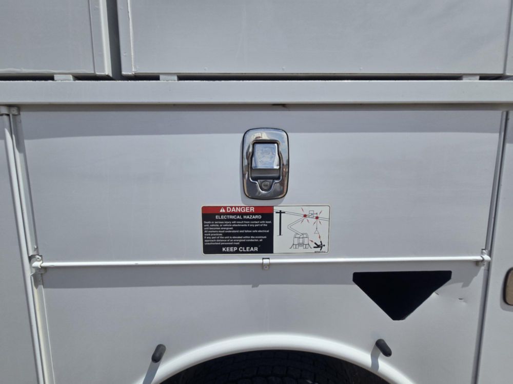 2022 Ford F-550 4x4 Powerstroke Altec AT-40G Bucket Truck