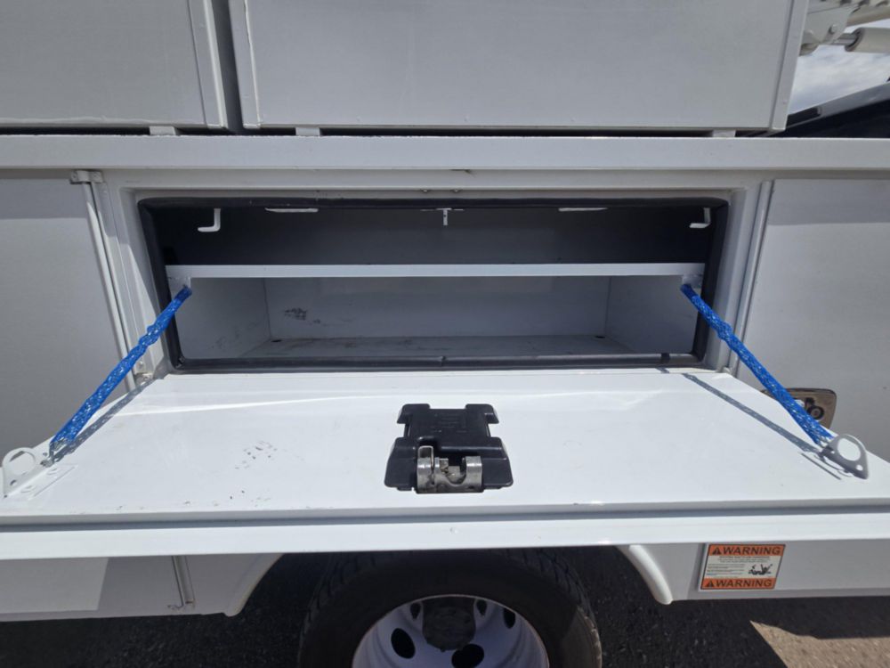 2022 Ford F-550 4x4 Powerstroke Altec AT-40G Bucket Truck