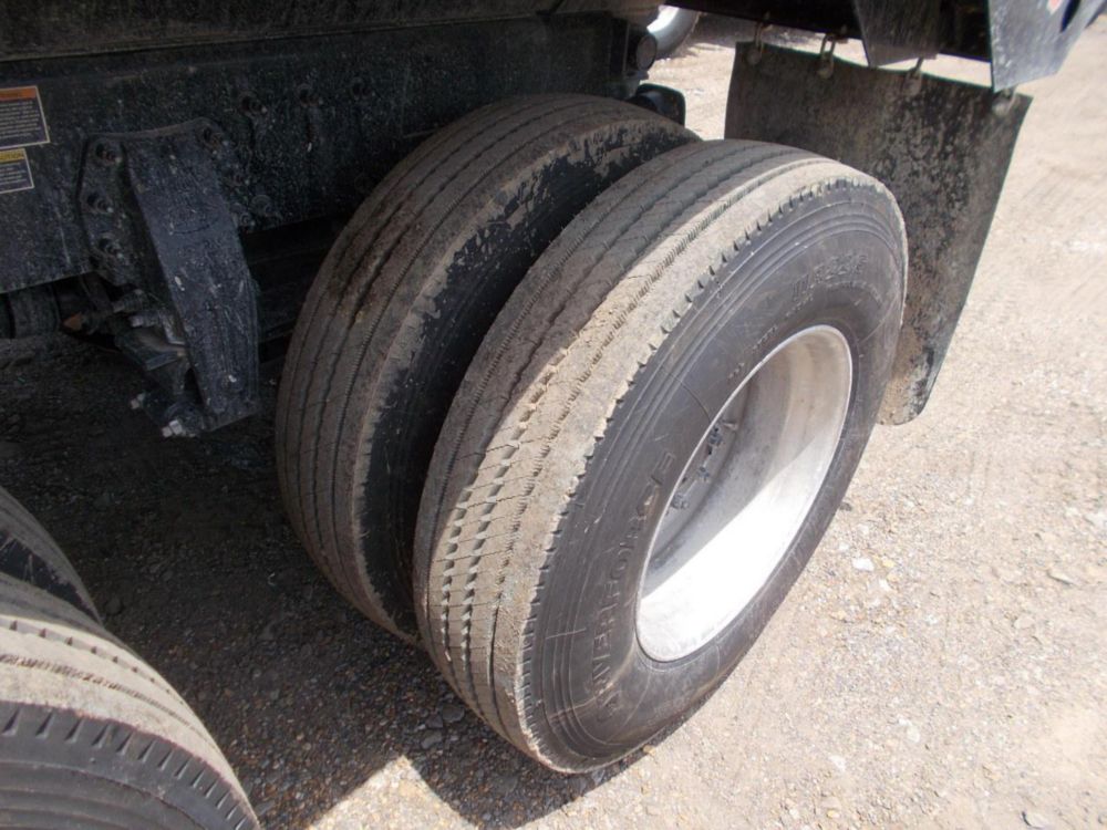 2026 Peterbilt 567 10x4 19' Load King Dump Truck