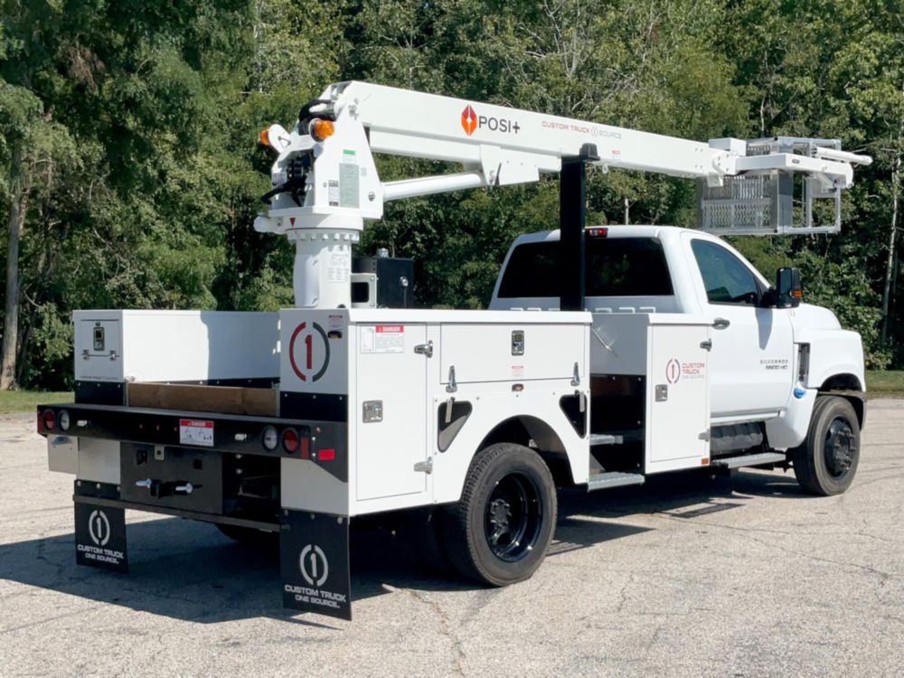 2023 Chevrolet 5500 4x2 Posi+ 700-40 Cable Placer Truck