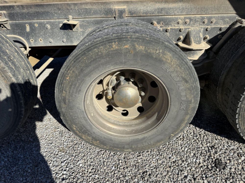 2006 Kenworth T-800 Tri-Axle Ox Bodies Dump Truck