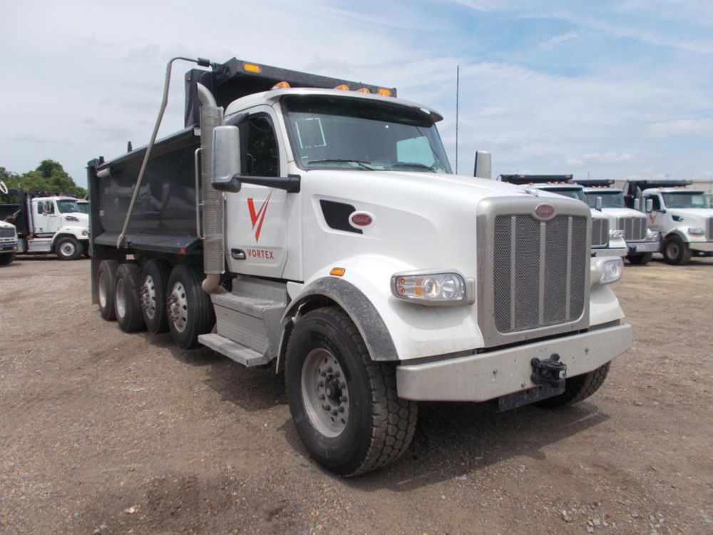 2026 Peterbilt 567 10x4 18' Load King Dump Truck