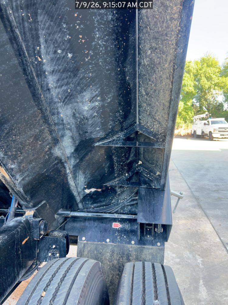 2026 Peterbilt 567 10x4 18' Load King Dump Truck