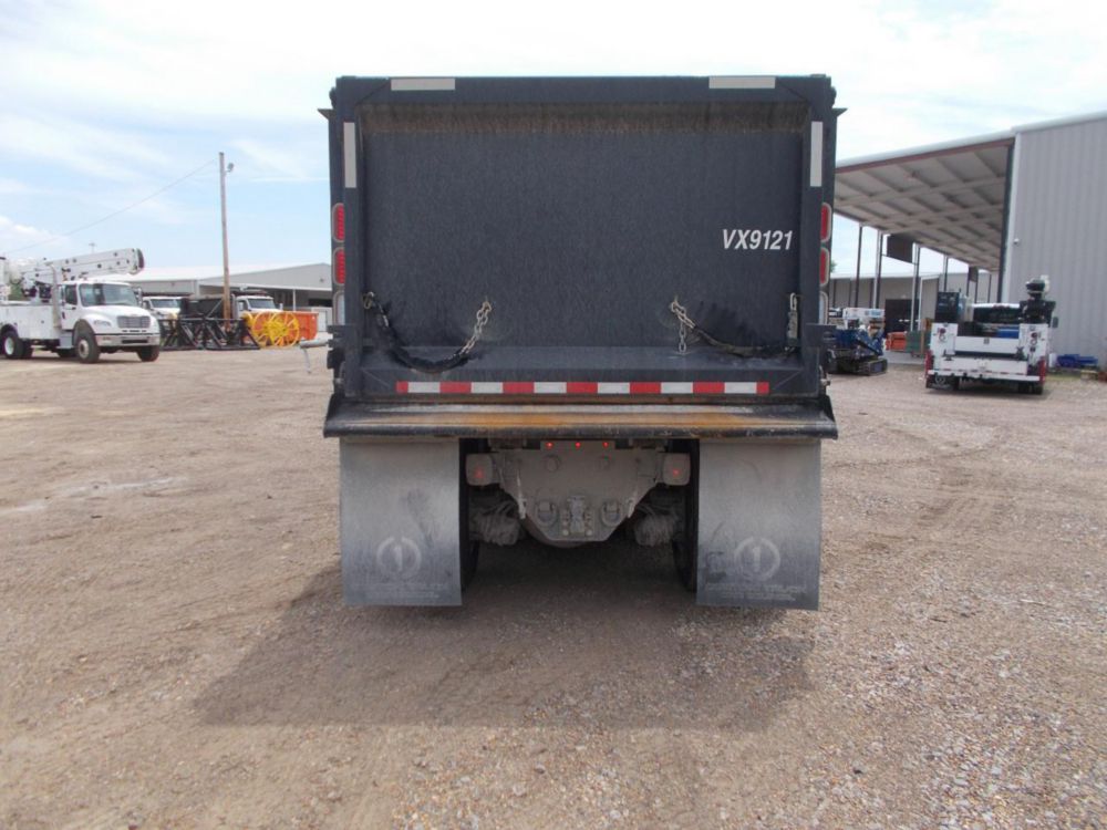 2026 Peterbilt 567 10x4 18' Load King Dump Truck