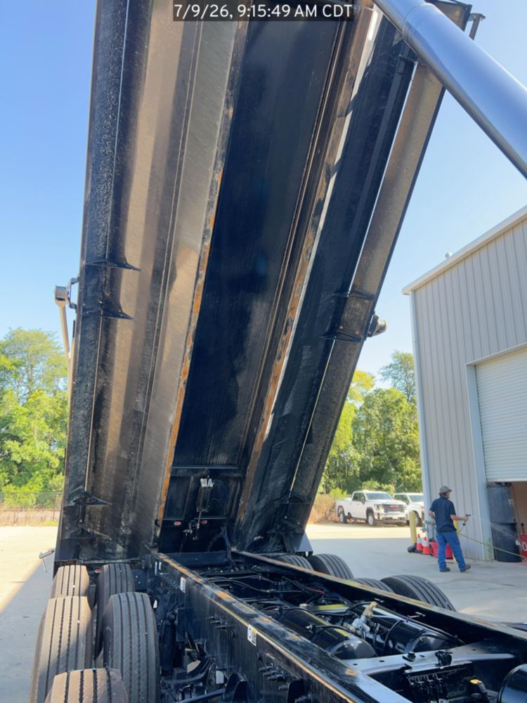 2026 Peterbilt 567 10x4 18' Load King Dump Truck