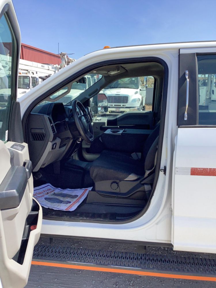 2019 Ford F-350 4x4 Hi-Rail Palfinger Service Truck