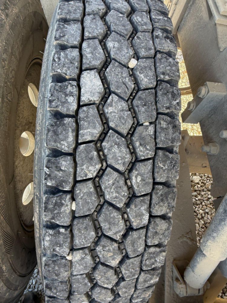 2006 Kenworth T-800 Tri-Axle Ox Bodies Dump Truck
