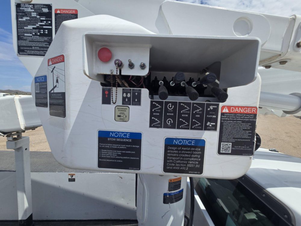 2022 Ford F-550 4x4 Powerstroke Altec AT-40G Bucket Truck
