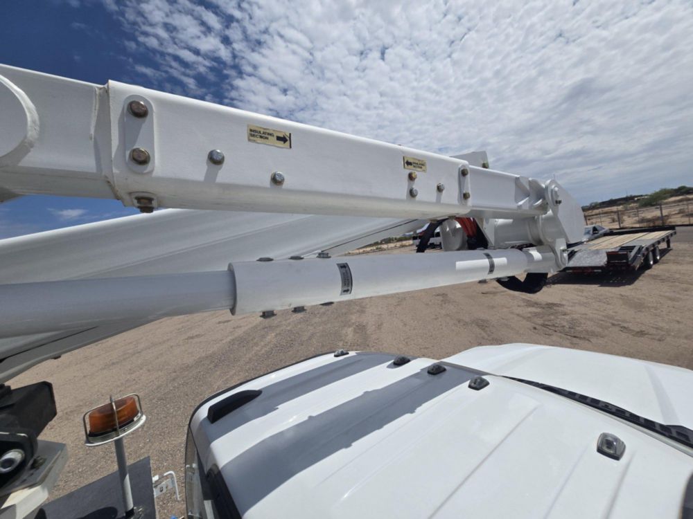 2022 Ford F-550 4x4 Powerstroke Altec AT-40G Bucket Truck