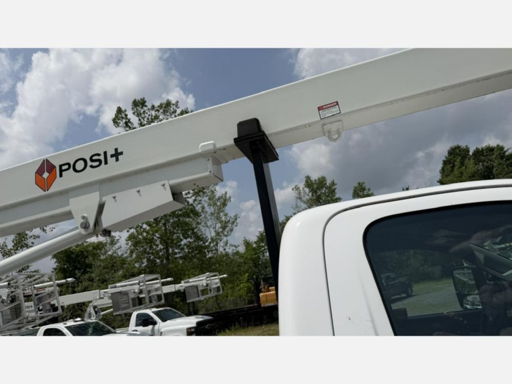 New 2022 Chevrolet 5500 4x2 Posi+ 700-40 Cable Placer Truck