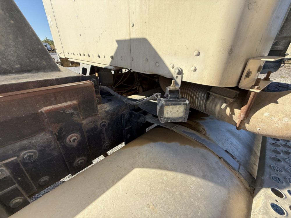 2006 Kenworth T-800 Tri-Axle Ox Bodies Dump Truck
