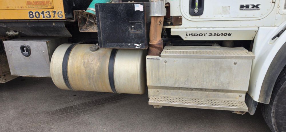 2018 Int'l HX615 Tri-Axle Vermeer VX200-1600 Hydro-Excavator Truck