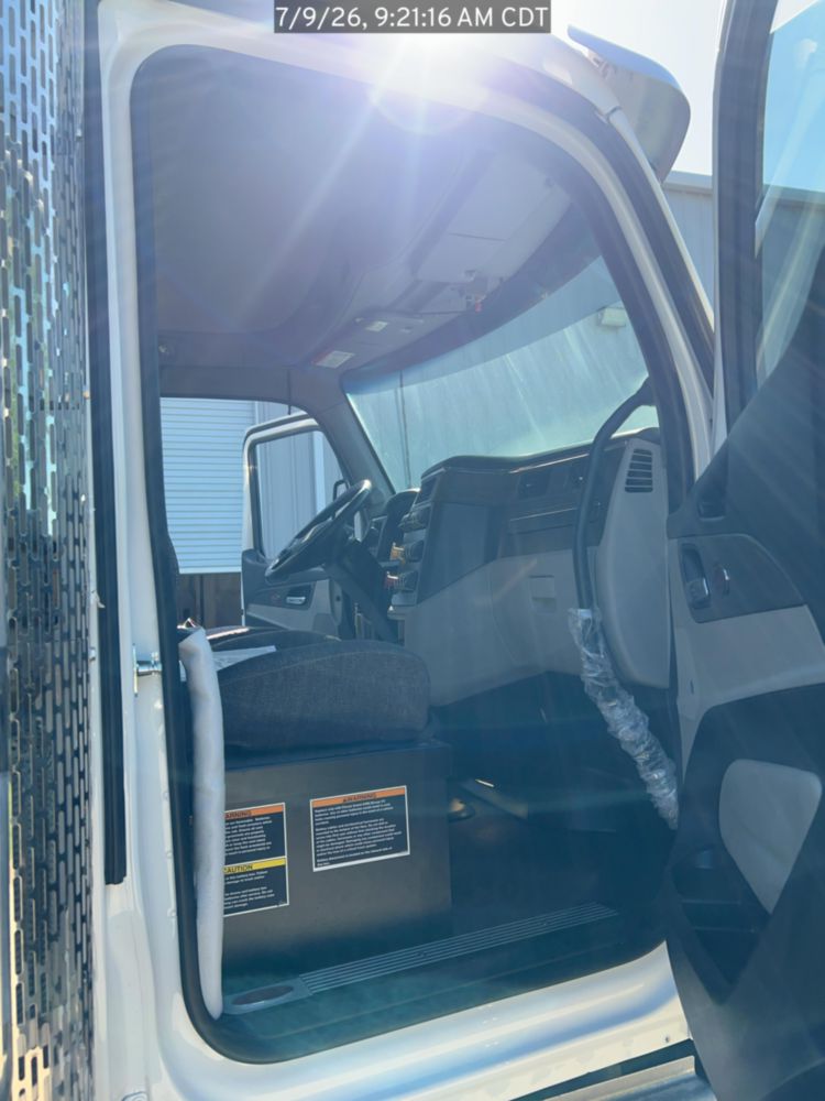 2026 Peterbilt 567 10x4 18' Load King Dump Truck