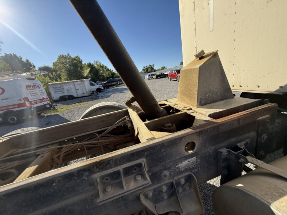 2006 Kenworth T-800 Tri-Axle Ox Bodies Dump Truck