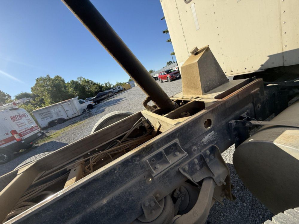 2006 Kenworth T-800 Tri-Axle Ox Bodies Dump Truck