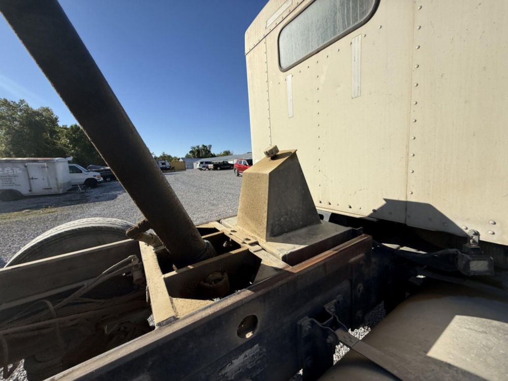 2006 Kenworth T-800 Tri-Axle Ox Bodies Dump Truck