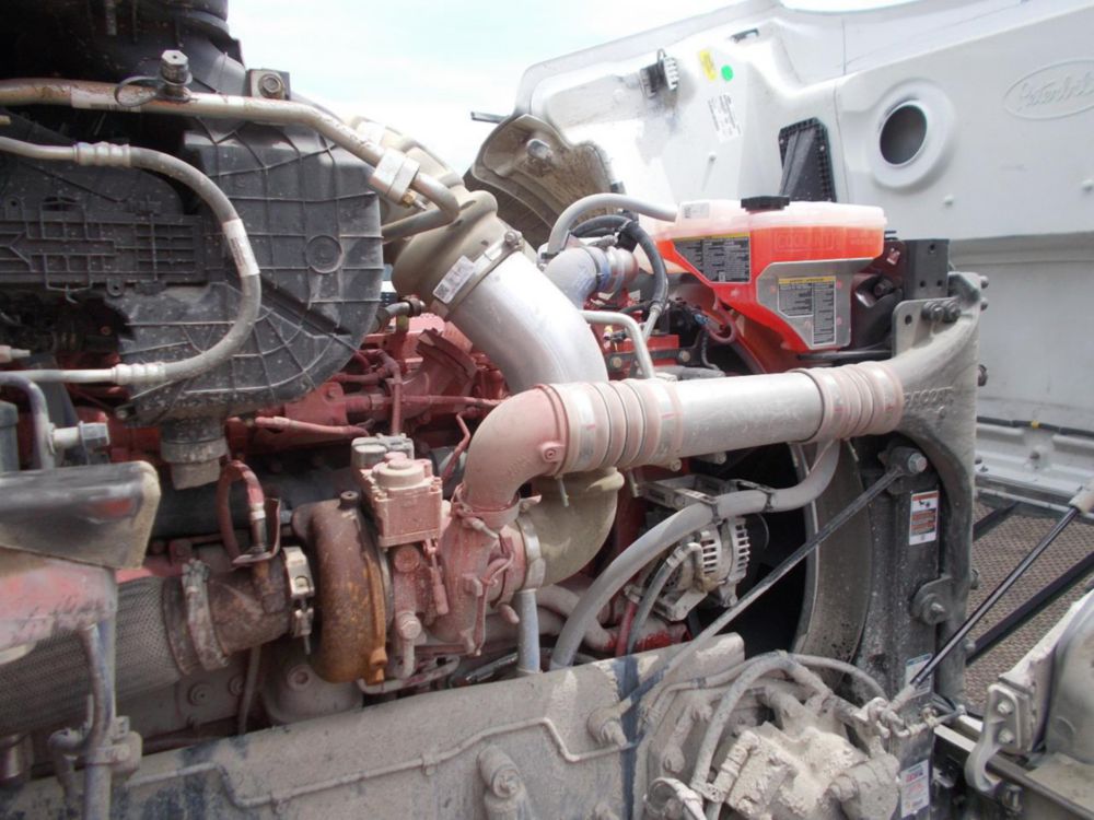 2026 Peterbilt 567 10x4 18' Load King Dump Truck
