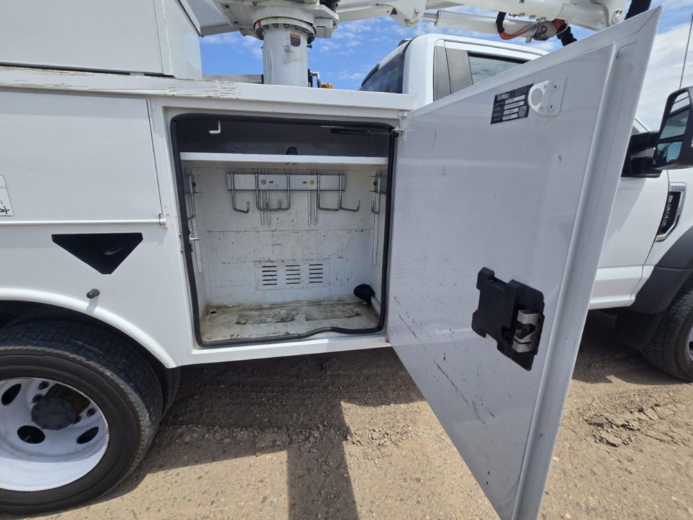 2022 Ford F-550 4x4 Altec AT-40G Bucket Truck