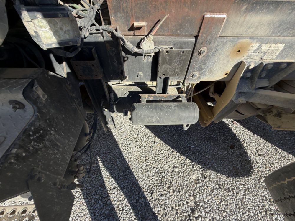 2006 Kenworth T-800 Tri-Axle Ox Bodies Dump Truck