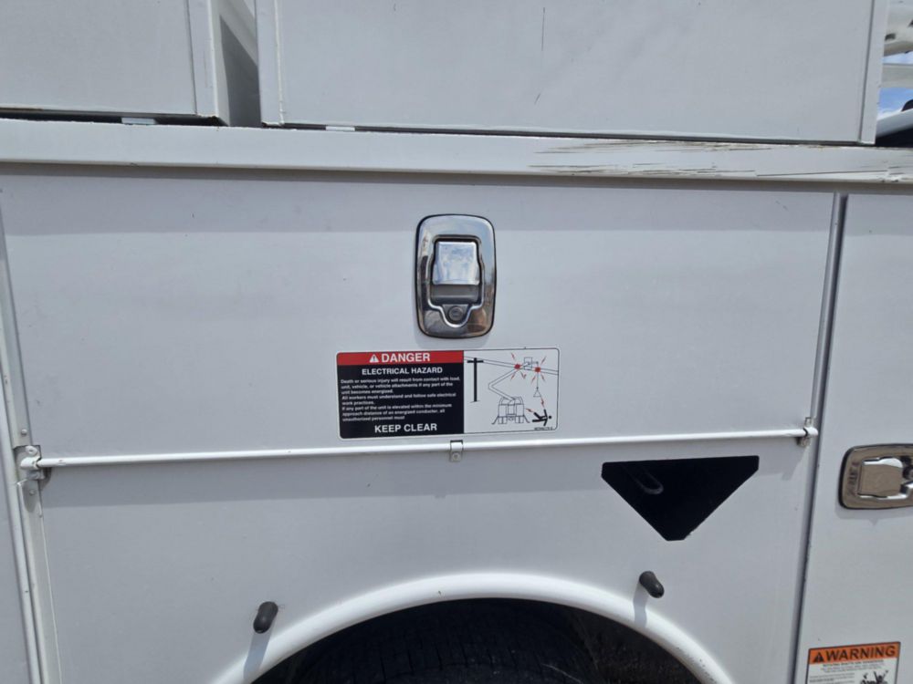 2022 Ford F-550 4x4 Altec AT-40G Bucket Truck