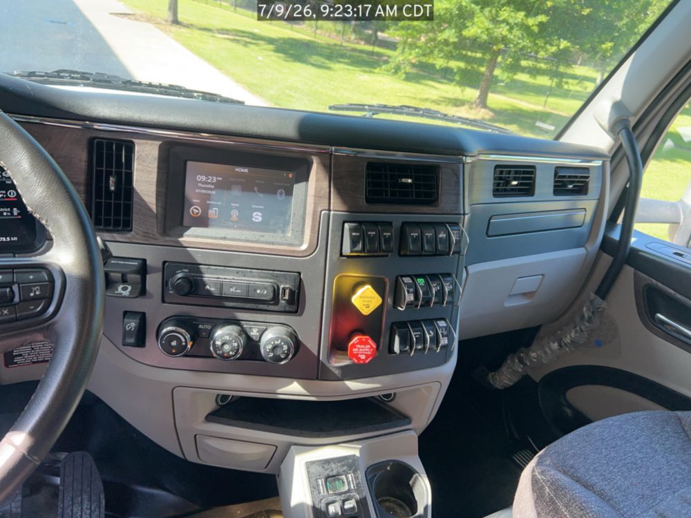 2026 Peterbilt 567 10x4 18' Load King Dump Truck