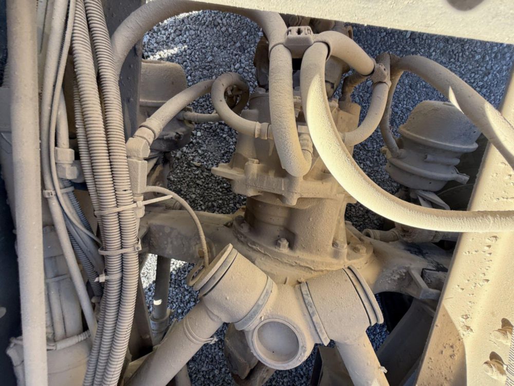 2006 Kenworth T-800 Tri-Axle Ox Bodies Dump Truck