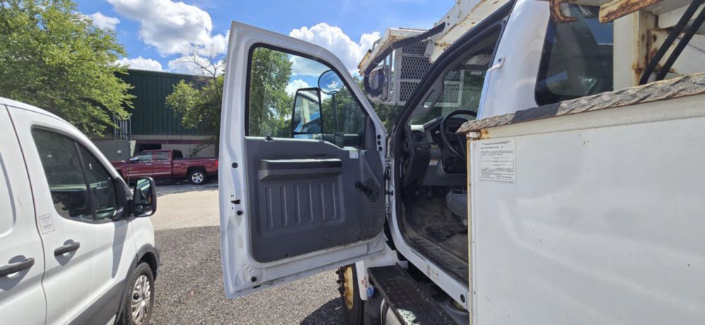 2019 Ford 750 4x2 Versalift VTP-40-NE Cable Placer Truck