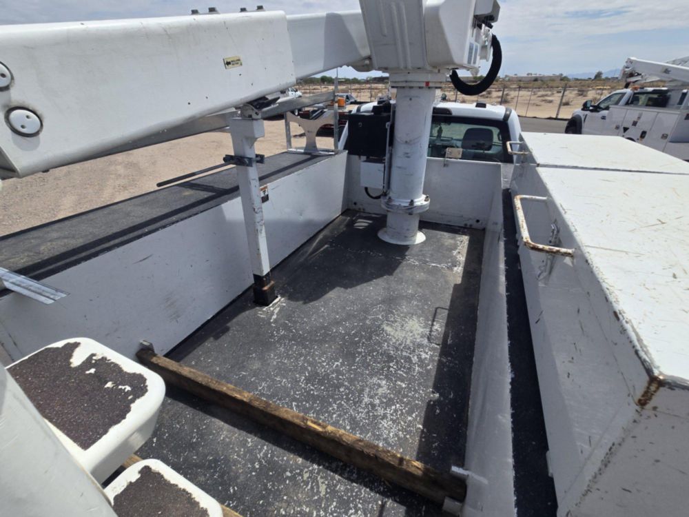 2022 Ford F-550 4x4 Altec AT-40G Bucket Truck