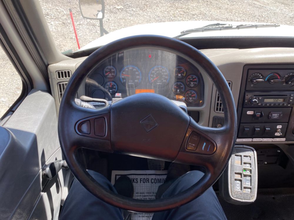 2010 IHC 4300 4x2 2002 Effer 170/4S Boom Truck