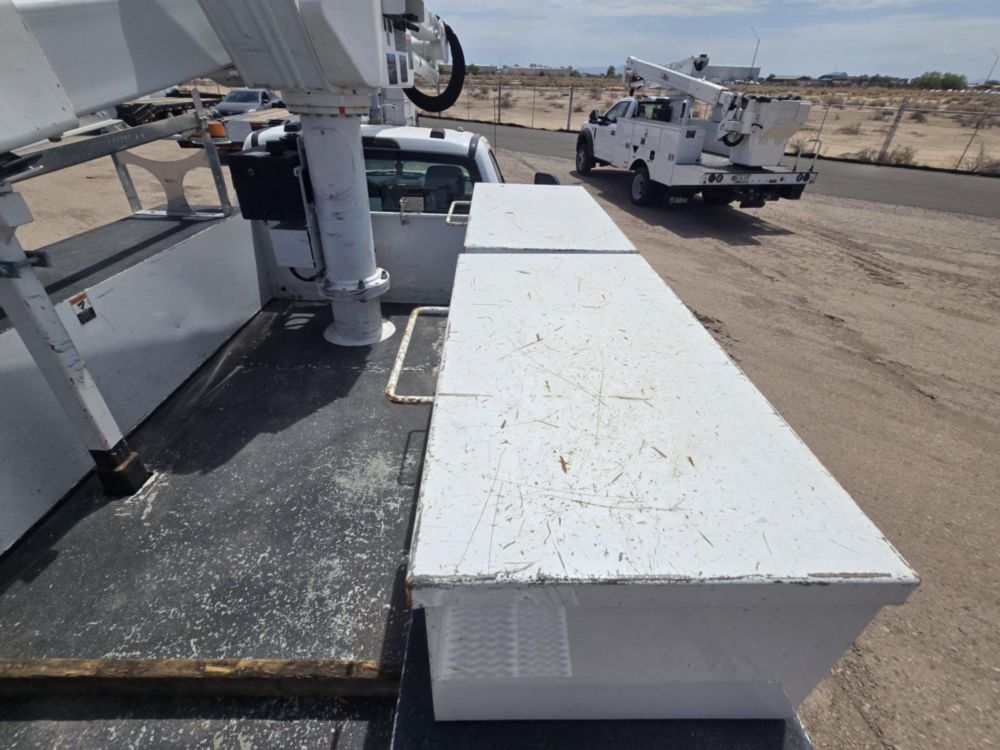 2022 Ford F-550 4x4 Altec AT-40G Bucket Truck