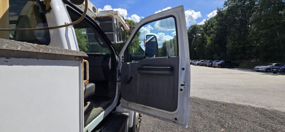 2019 Ford 750 4x2 Versalift VTP-40-NE Cable Placer Truck