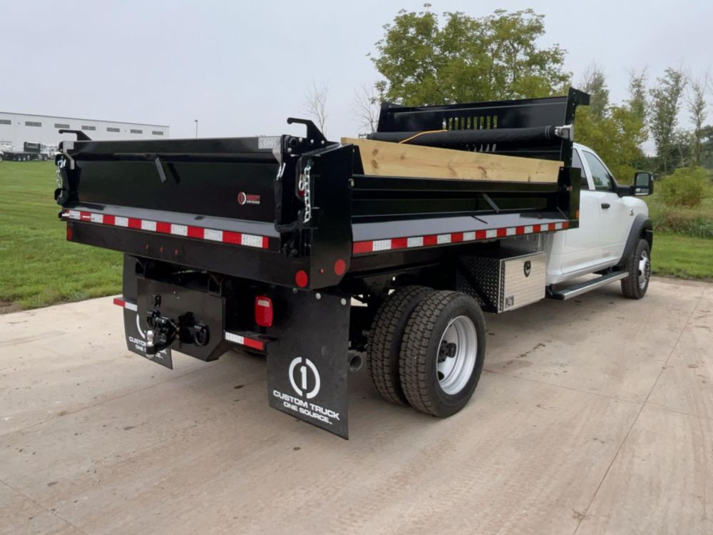 2024 RAM 5500 4x4 Parkhurst Manhauler Truck