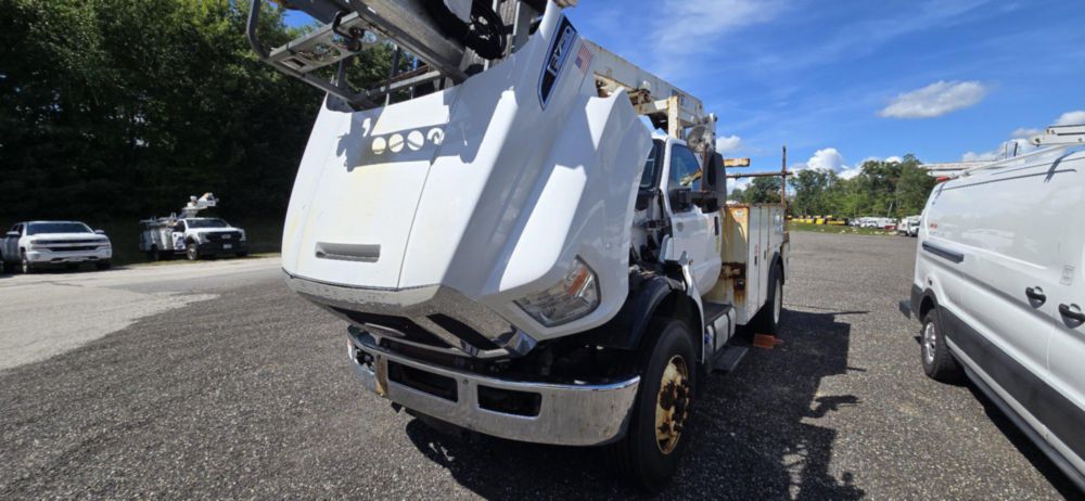 2019 Ford 750 4x2 Versalift VTP-40-NE Cable Placer Truck