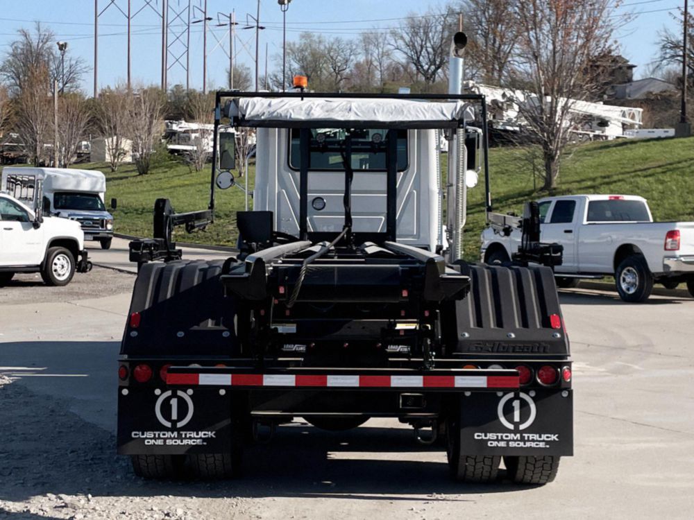 2025 Mack GR64BR 6x4 Galbreath U5-OR-174 Roll-Off Truck