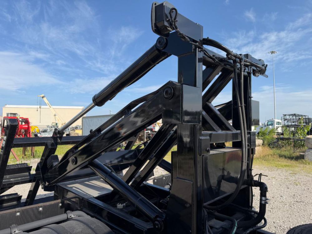 New 2023 Chevrolet 6500 4x2 Palfinger ACC-80 Container Handler Truck