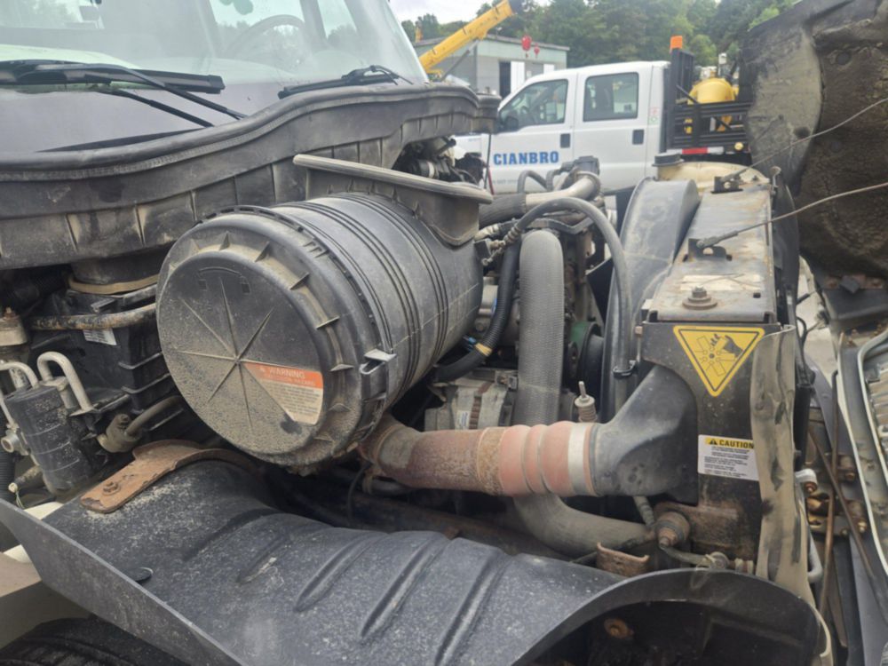 2009 Int'l 4300 4x2 Terex Commander 4047 Digger Derrick Truck