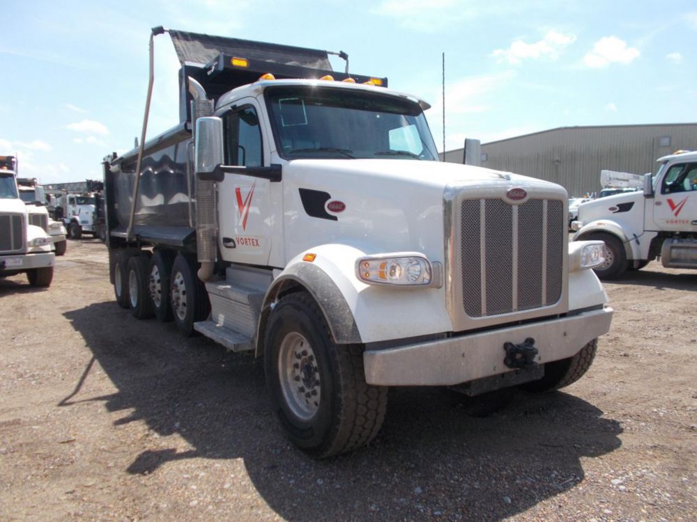2026 Peterbilt 567 10x4 18' Load King Dump Truck