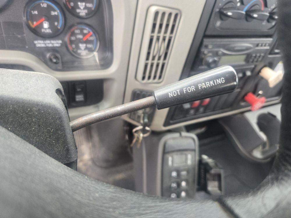 2009 Int'l 4300 4x2 Terex Commander 4047 Digger Derrick Truck