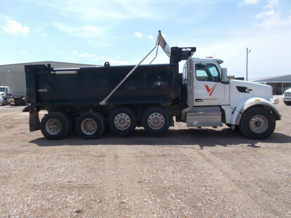 2026 Peterbilt 567 10x4 18' Load King Dump Truck