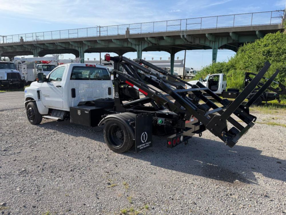 2023 Chevrolet 6500 4x2 Palfinger ACC-80 Container Handler Truck