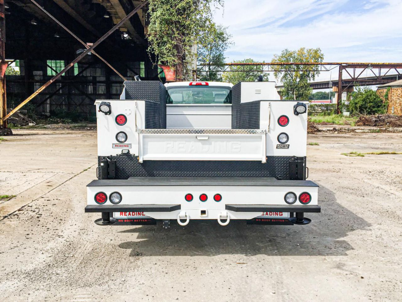 11 ft Medium-Duty Service Body Rental - Custom Truck One Source