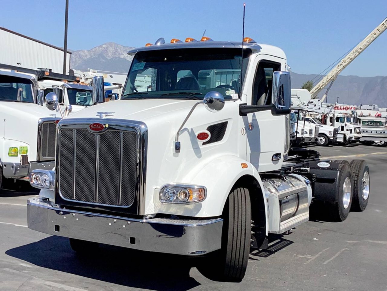 2024 Peterbilt 567 6x4 Road Tractor